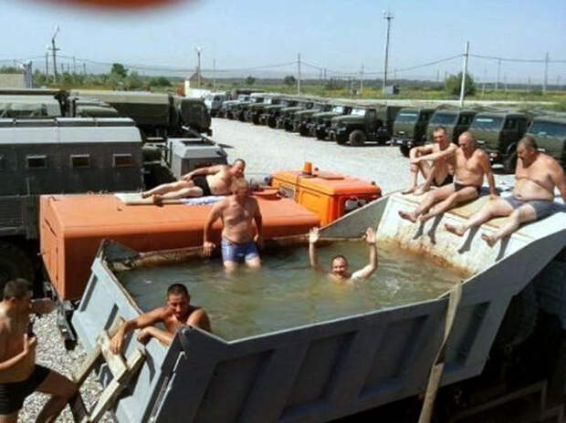 Сделали себе бассейн. | Фото: Spassprediger.com. Сделали себе бассейн. | Фото: Spassprediger.com.