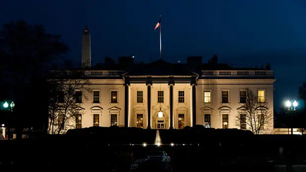 «Наносят себе прямой ущерб»: США запретят поставки долларовых банкнот в Россию