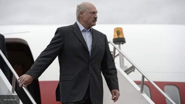 Лукашенко назвал протестующих в Минске "крысами" Лукашенко назвал протестующих в Минске "крысами"