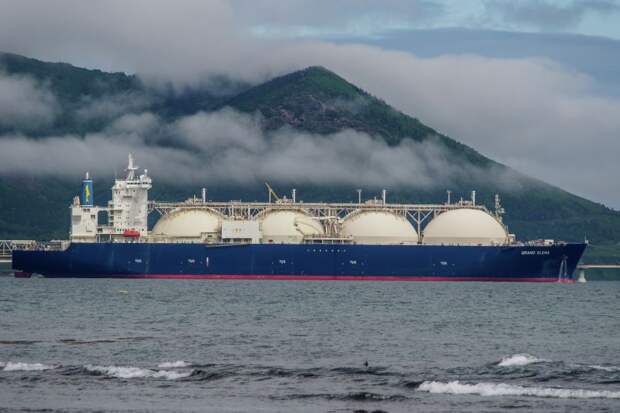 Безэкипажные катера Украины атаковали российский газовоз в Средиземном море