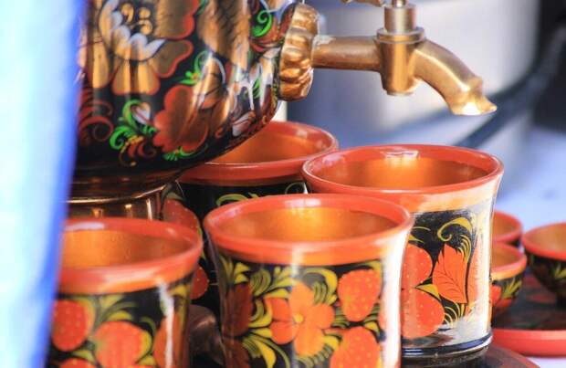 В музее-усадьбе Суворова открылась выставка «Традиции русского чаепития»