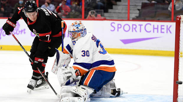 Голкипер "Айлендерс" Сорокин отразил 30 бросков в победном матче против "Нью-Джерси"