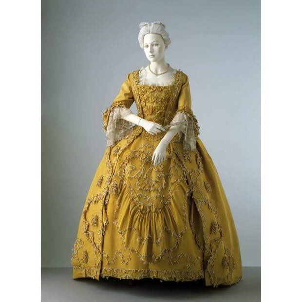 Придворное платье 1760 г.
