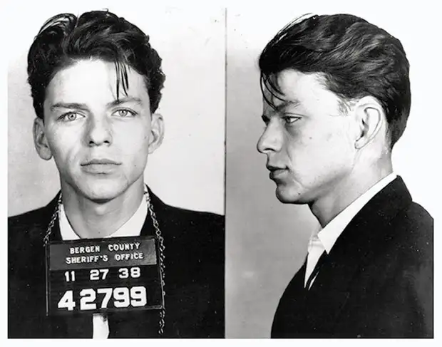 Frank Sinatra ( )     