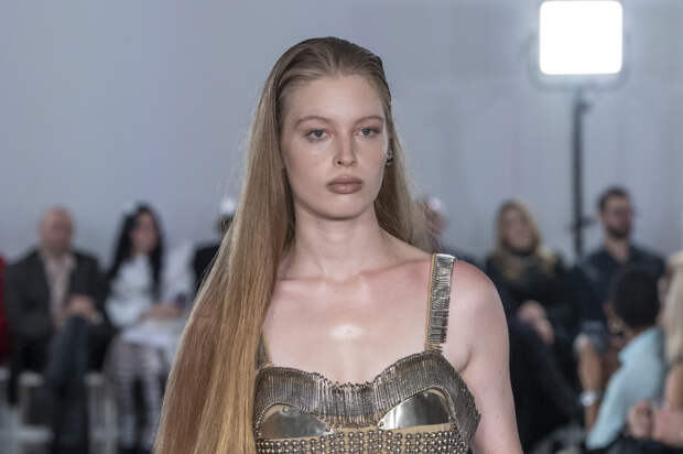 Трансгендерная дочь Илона Маска снялась в рекламе бренда нижнего белья Рианны