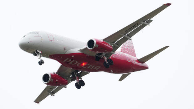 Вылетевший в Якутск самолет вернулся в Красноярск из-за неисправности