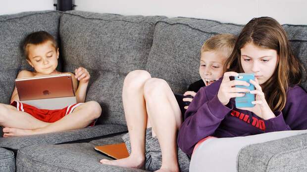 Никаких «лайков» до совершеннолетия: можно ли ограничить доступ детей к соцсетям