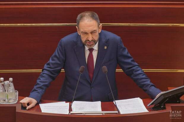 Песошин Лениногорск хастаханәләрендә һәм мәктәпләрендә кадрлар җитмәүгә игътибар итте