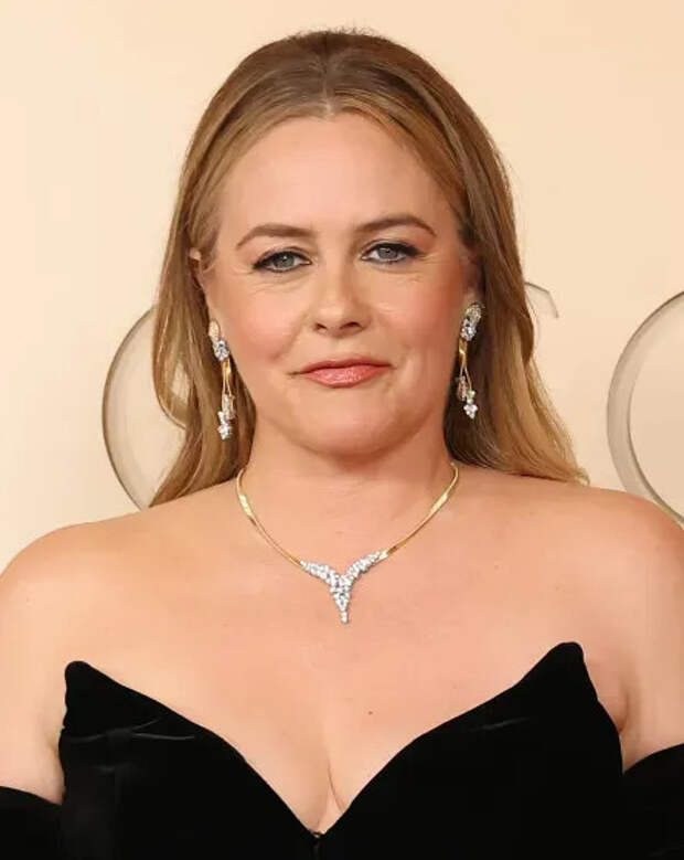 Алисия Сильверстоун