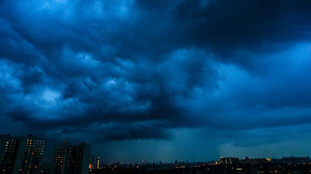 Экстренное предупреждение о непогоде продлили в Москве