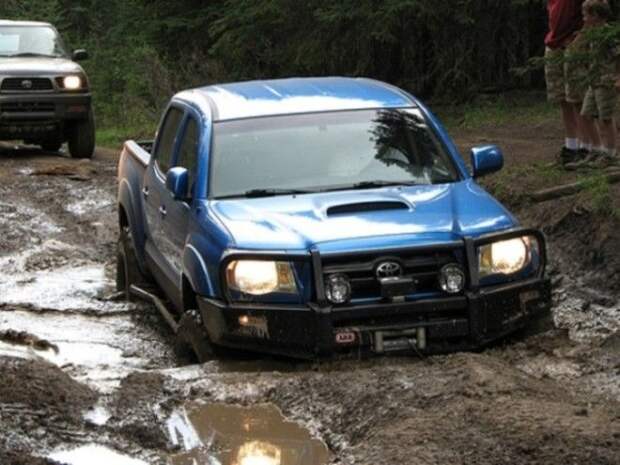 Машина Toyota Tacoma TRD Off-Road - выбор профессионала. Машина Toyota Tacoma TRD OffRoad выбор профессионала