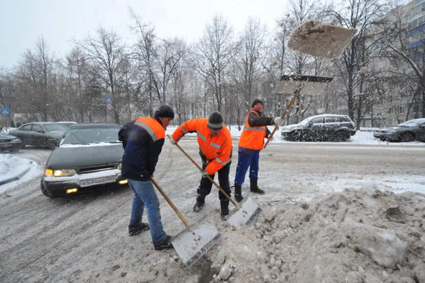 Спасший ребёнка дворник из Санкт-Петербурга получит премию Тиграна Кеосаяна