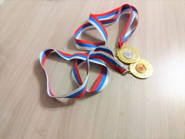 Юная спортсменка из Савеловского завоевала бронзу на городском турнире по фехтованию