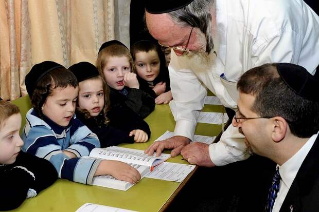 Неравенство по разные стороны войны: в Израиле 880 тысяч детей живут в бедности, а в Иране санкции уничтожили средний класс