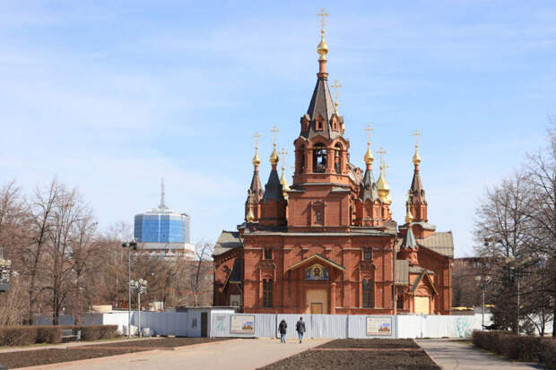 В Челябинске благоустроят территорию вокруг храма Александра Невского