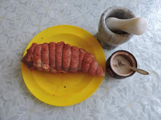 Смазать солью и специями еда, мясо, своими руками, сделай сам