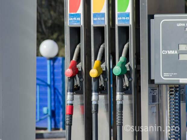 Средняя цена на бензин марки АИ-98 в Ижевске выросла на 1 рубль