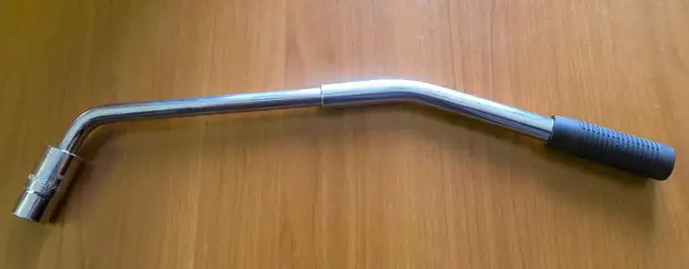 Баллонные ключи: нашли самые крепкие из недорогих