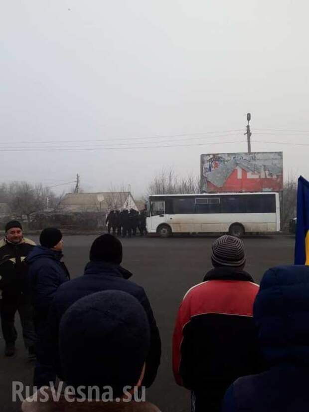 МОЛНИЯ: «Коронавирусный» борт с эвакуированными из Китая украинцами сел в Киеве
