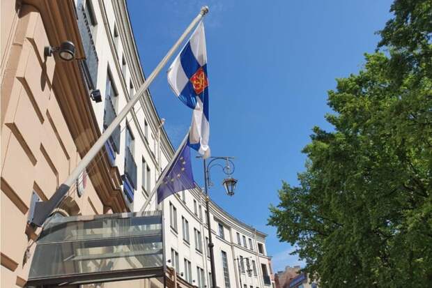 Посла Финляндии уведомили о разрыве приграничного сотрудничества