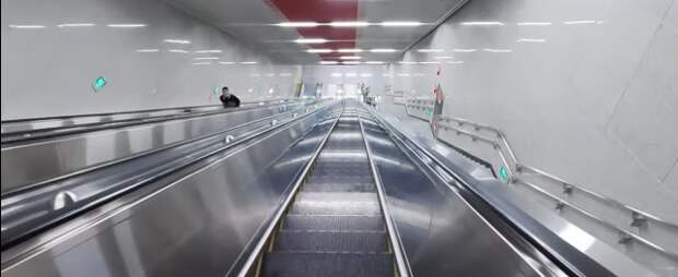 Аж уши закладывает: в Китае построили самую глубокую станцию метро в мире (3 фото)