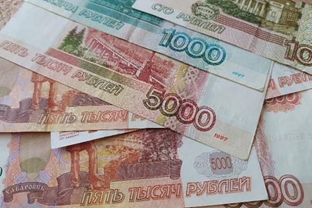Юрист рассказал россиянам о рисках списания денег