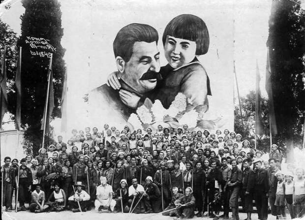 Геля Маркизова — девочка, с которой фотографировался сам товарищ Сталин