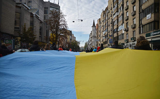 Агентство Fitch вдвое ухудшило прогноз роста экономики Украины