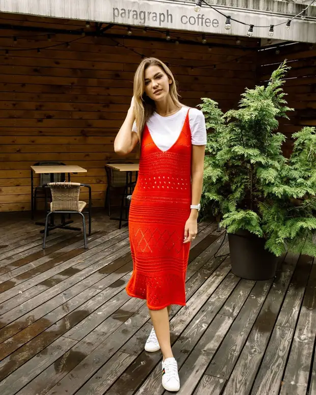 11 новых решений как носить вязаное летнее платье, которые доставят удовольствие