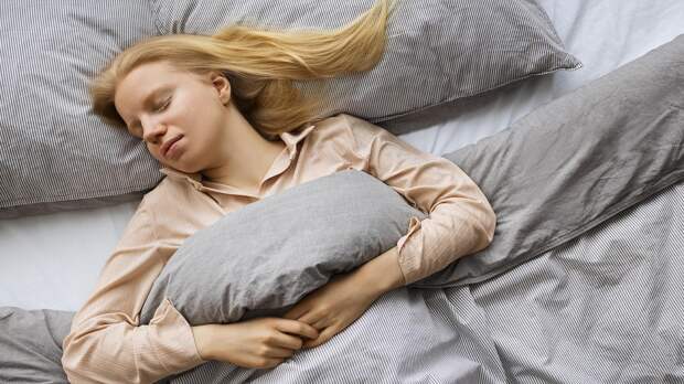 Врач Пантус рассказала, как выспаться при работе в режиме нон-стоп