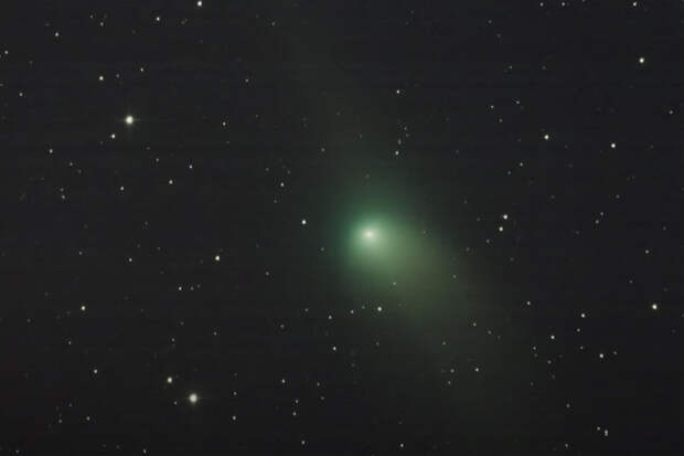 Spaceweather: поток солнечной плазмы врезался в комету 12P/Понса-Брукса