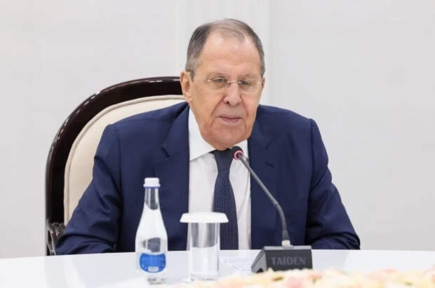 Лавров ответил на шутку о роли «злого полицейского»