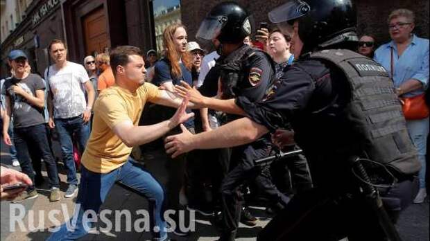 Почему Донбасс против оппозиционных митингов в России — мнение комбрига ДНР | Русская весна