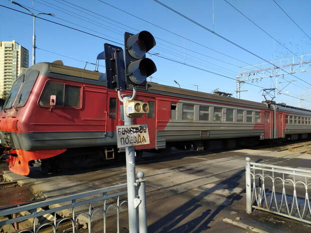 В Краснодарском крае задержали 13 поездов из-за технического сбоя