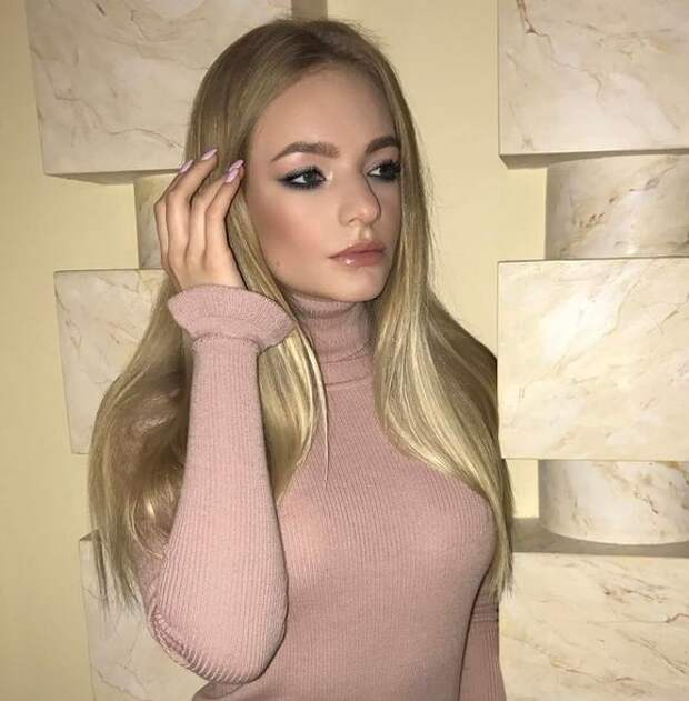 Елизавета Пескова на фото в Instagram (23 фото)
