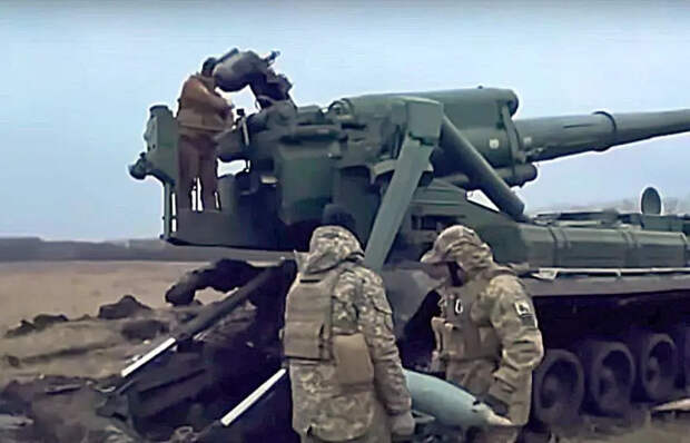 Боевики киевского режима нанесли массированный удар по Кременной в ЛНР: есть пострадавшие