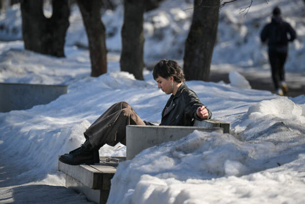 Москвичам пообещали снег и сильный ветер
