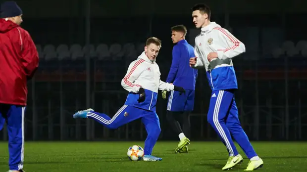 Гришин: рано говорить, что игроки из молодёжки будут феерить в основной сборной