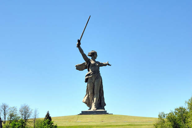 Скульптура «Родина-мать зовет!», Мамаев курган, Волгоград, Россия, Европа