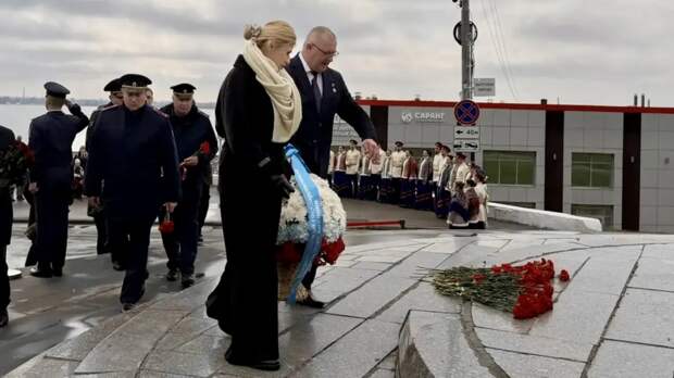 В Саратовской области сотрудники СК почтили память Гагарина