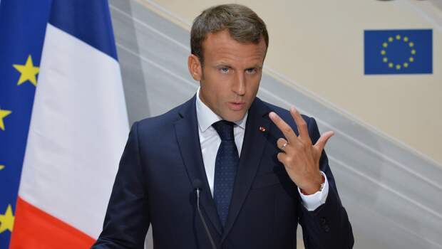 Эксперт объяснил желание Макрона помирить ЕС с Россией