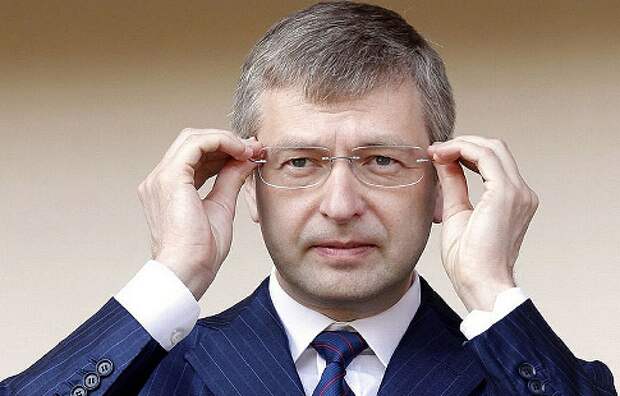 Рыболовлев отправил Васильева в отставку с поста вице-президента "Монако"