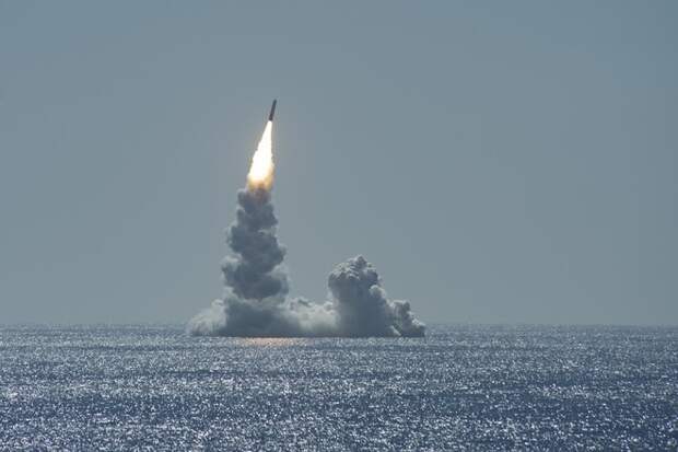 ВМФ США провели успешные испытания баллистической ракеты Trident II ВМФ США провели успешные испытания баллистической ракеты Trident II