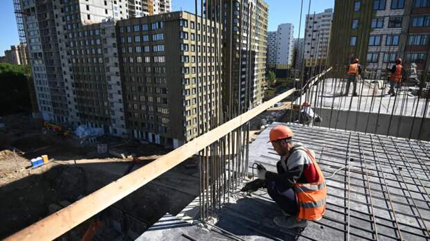 Помощью при переезде по программе реновации в Москве воспользовались 5 тысяч семей