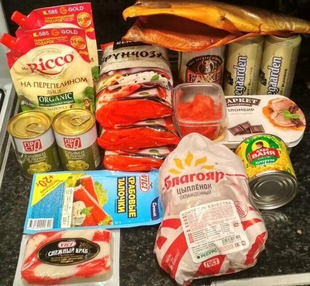 Ничего необычного, просто стандартный набор продуктов на неделю! девушки, одиночество, отношения, прикол, свобода, холостяк, юмор