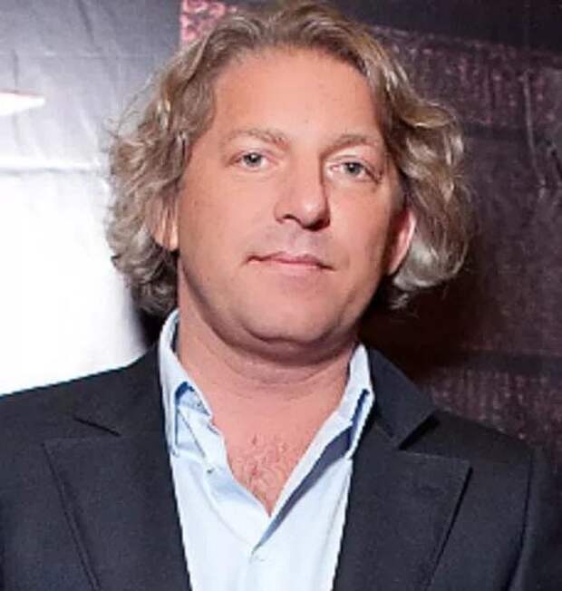 На 61-м году жизни скончался режиссёр и продюсер Александр Олейников