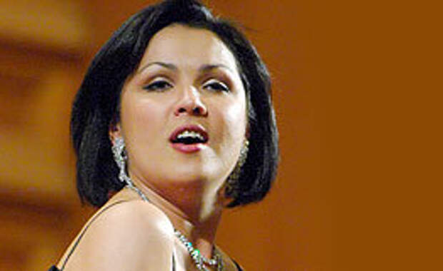 Знаменитая оперная певица Анна Нетребко передала миллион рублей Донецкому театру оперы и балета