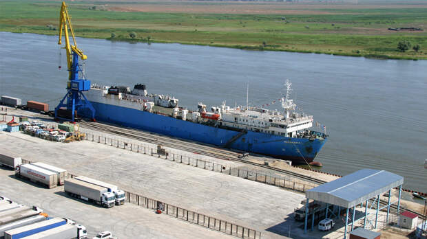 Порт Оля в Астраханской области подвергся удару дронов ВСУ