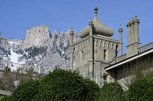 Почему Алупка стала главным городом музейного туризма в России