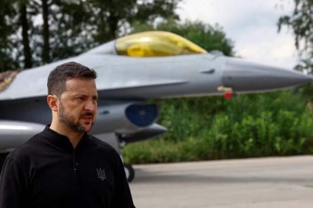 Накануне Киев на весь мир раструбил, что наконец-то получил от Запада первую партию обещанных американских самолетов F-16.